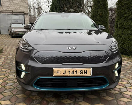 Сірий Кіа Niro, об'ємом двигуна 0 л та пробігом 50 тис. км за 22300 $, фото 4 на Automoto.ua