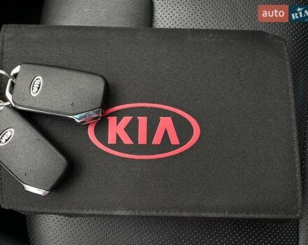 Серый Киа Niro, объемом двигателя 0 л и пробегом 62 тыс. км за 23600 $, фото 72 на Automoto.ua