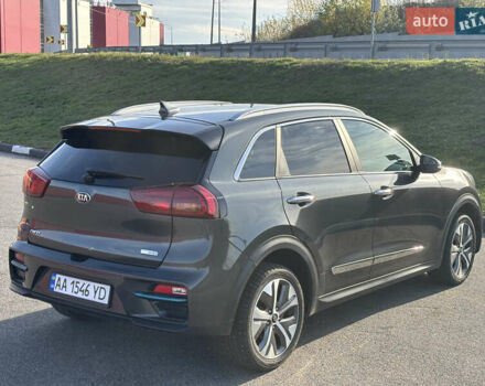 Серый Киа Niro, объемом двигателя 0 л и пробегом 200 тыс. км за 16900 $, фото 5 на Automoto.ua