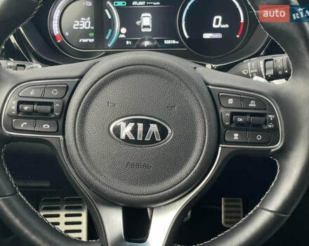 Сірий Кіа Niro, об'ємом двигуна 0 л та пробігом 52 тис. км за 22999 $, фото 42 на Automoto.ua