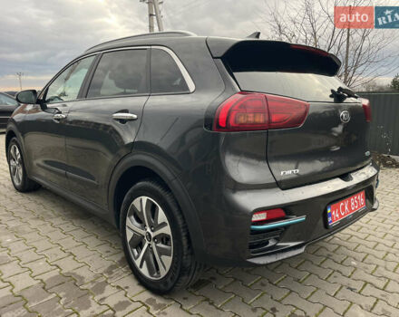Сірий Кіа Niro, об'ємом двигуна 0 л та пробігом 52 тис. км за 22999 $, фото 13 на Automoto.ua