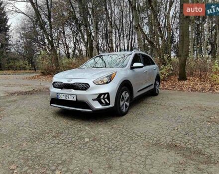 Сірий Кіа Niro, об'ємом двигуна 1.58 л та пробігом 115 тис. км за 19800 $, фото 7 на Automoto.ua