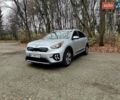 Сірий Кіа Niro, об'ємом двигуна 1.58 л та пробігом 115 тис. км за 19800 $, фото 7 на Automoto.ua