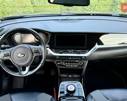 Киа Niro 2021 в Самборе на Automoto.ua Серый Киа Niro, объемом двигателя 0 л и пробегом 107 тыс. км за 19500 $, фото 21 на Automoto.ua