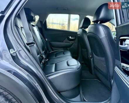 Киа Niro 2021 в Бердичеве на Automoto.ua Серый Киа Niro, объемом двигателя 0 л и пробегом 82 тыс. км за 19250 $, фото 90 на Automoto.ua