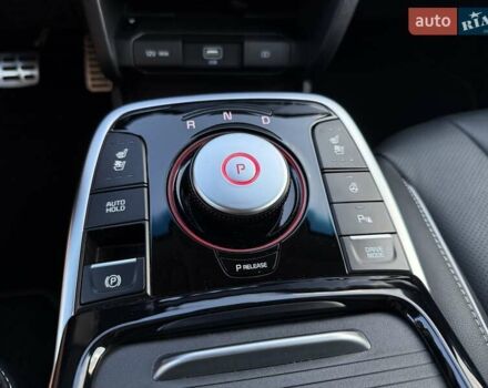 Серый Киа Niro, объемом двигателя 0 л и пробегом 57 тыс. км за 23499 $, фото 29 на Automoto.ua