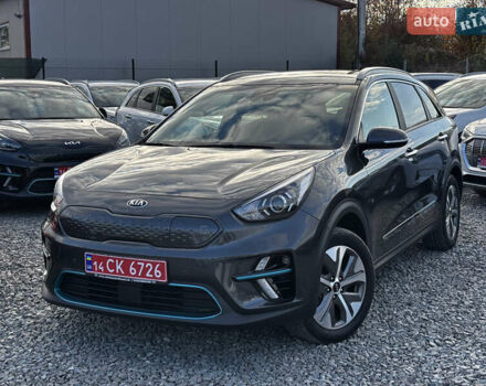 Сірий Кіа Niro, об'ємом двигуна 0 л та пробігом 50 тис. км за 19999 $, фото 4 на Automoto.ua