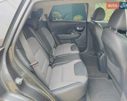 Серый Киа Niro, объемом двигателя 0 л и пробегом 137 тыс. км за 18350 $, фото 32 на Automoto.ua