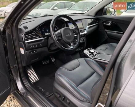 Серый Киа Niro, объемом двигателя 0 л и пробегом 86 тыс. км за 24400 $, фото 2 на Automoto.ua