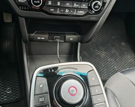 Сірий Кіа Niro, об'ємом двигуна 0 л та пробігом 76 тис. км за 18700 $, фото 18 на Automoto.ua