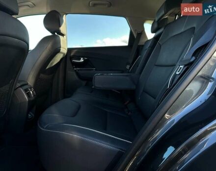Серый Киа Niro, объемом двигателя 0 л и пробегом 54 тыс. км за 23900 $, фото 77 на Automoto.ua