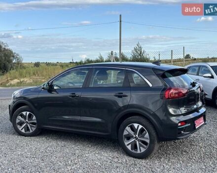 Серый Киа Niro, объемом двигателя 0 л и пробегом 52 тыс. км за 20750 $, фото 8 на Automoto.ua