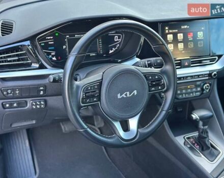 Серый Киа Niro, объемом двигателя 1.6 л и пробегом 57 тыс. км за 24900 $, фото 21 на Automoto.ua