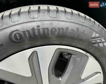 Серый Киа Niro, объемом двигателя 0 л и пробегом 147 тыс. км за 18450 $, фото 80 на Automoto.ua