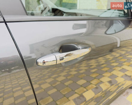 Серый Киа Niro, объемом двигателя 0 л и пробегом 137 тыс. км за 18950 $, фото 17 на Automoto.ua