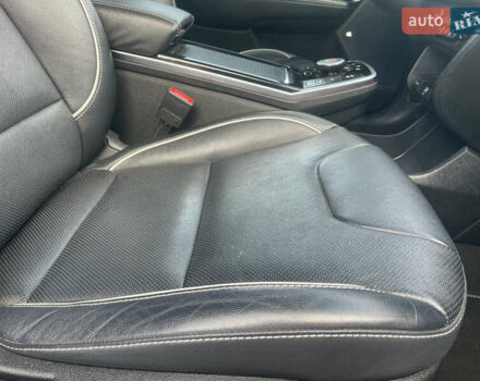 Сірий Кіа Niro, об'ємом двигуна 0 л та пробігом 140 тис. км за 18500 $, фото 29 на Automoto.ua