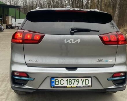 Серый Киа Niro, объемом двигателя 0 л и пробегом 54 тыс. км за 19999 $, фото 5 на Automoto.ua