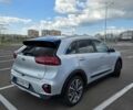 Серый Киа Niro, объемом двигателя 1.58 л и пробегом 55 тыс. км за 23500 $, фото 6 на Automoto.ua