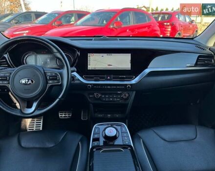 Сірий Кіа Niro, об'ємом двигуна 0 л та пробігом 100 тис. км за 21900 $, фото 71 на Automoto.ua