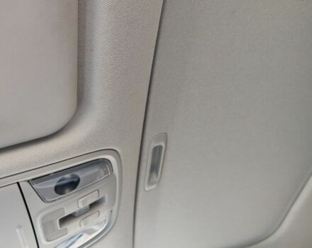 Сірий Кіа Niro, об'ємом двигуна 0 л та пробігом 76 тис. км за 18700 $, фото 16 на Automoto.ua