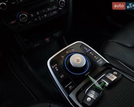 Сірий Кіа Niro, об'ємом двигуна 0 л та пробігом 136 тис. км за 18899 $, фото 25 на Automoto.ua
