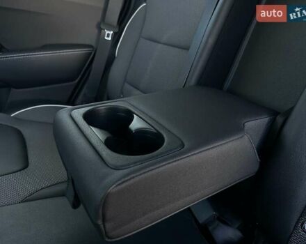 Сірий Кіа Niro, об'ємом двигуна 0 л та пробігом 37 тис. км за 24600 $, фото 83 на Automoto.ua