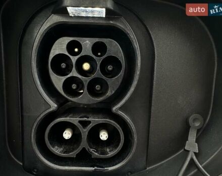 Сірий Кіа Niro, об'ємом двигуна 0 л та пробігом 37 тис. км за 23600 $, фото 33 на Automoto.ua