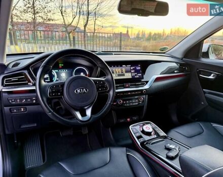Киа Niro 2021 в Бердичеве на Automoto.ua Серый Киа Niro, объемом двигателя 0 л и пробегом 70 тыс. км за 21350 $, фото 55 на Automoto.ua