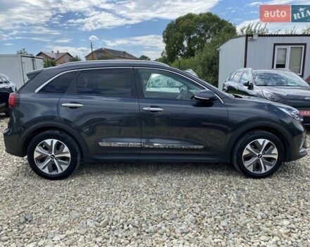 Серый Киа Niro, объемом двигателя 0 л и пробегом 66 тыс. км за 24200 $, фото 15 на Automoto.ua