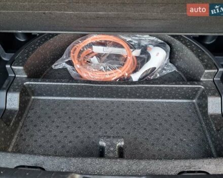 Серый Киа Niro, объемом двигателя 0 л и пробегом 121 тыс. км за 18750 $, фото 11 на Automoto.ua