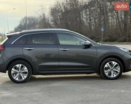 Сірий Кіа Niro, об'ємом двигуна 0 л та пробігом 88 тис. км за 21700 $, фото 16 на Automoto.ua