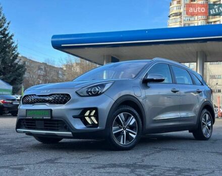 Серый Киа Niro, объемом двигателя 1.6 л и пробегом 57 тыс. км за 24900 $, фото 1 на Automoto.ua