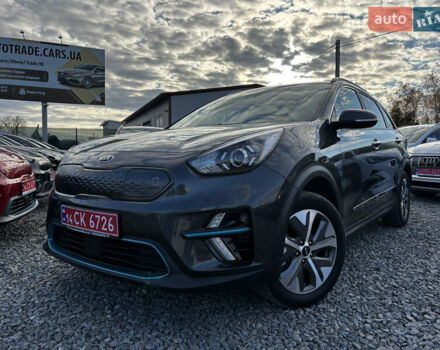 Сірий Кіа Niro, об'ємом двигуна 0 л та пробігом 50 тис. км за 19999 $, фото 6 на Automoto.ua