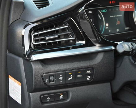Серый Киа Niro, объемом двигателя 0 л и пробегом 23 тыс. км за 24590 $, фото 16 на Automoto.ua