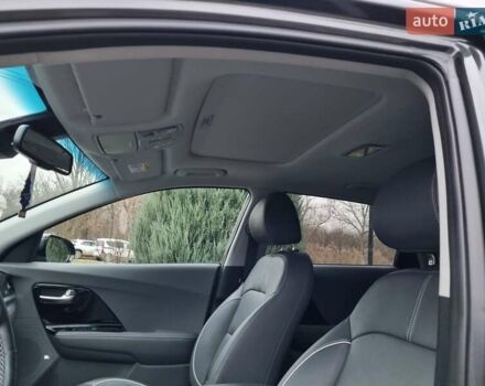 Серый Киа Niro, объемом двигателя 0 л и пробегом 42 тыс. км за 22850 $, фото 25 на Automoto.ua