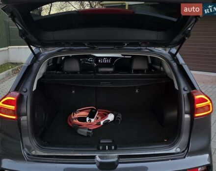 Сірий Кіа Niro, об'ємом двигуна 0 л та пробігом 136 тис. км за 18899 $, фото 29 на Automoto.ua