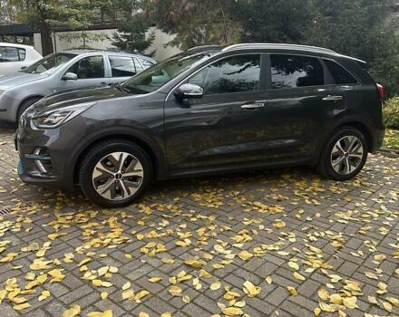 Киа Niro 2021 в Львове на Automoto.ua Серый Киа Niro, объемом двигателя 0 л и пробегом 76 тыс. км за 22700 $, фото 7 на Automoto.ua