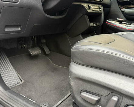 Сірий Кіа Niro, об'ємом двигуна 0 л та пробігом 50 тис. км за 22300 $, фото 46 на Automoto.ua