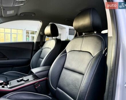 Киа Niro 2021 в Бердичеве на Automoto.ua Серый Киа Niro, объемом двигателя 0 л и пробегом 70 тыс. км за 21350 $, фото 52 на Automoto.ua