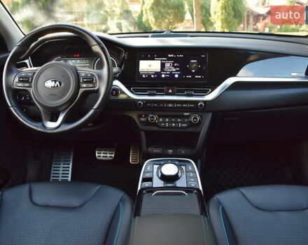 Сірий Кіа Niro, об'ємом двигуна 0 л та пробігом 99 тис. км за 22880 $, фото 36 на Automoto.ua