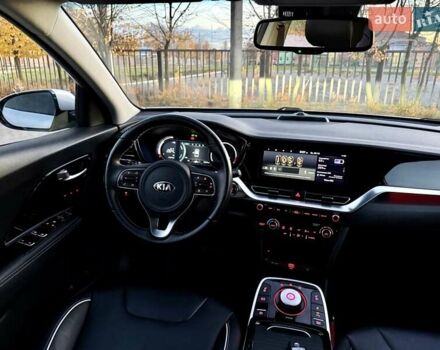 Киа Niro 2021 в Бердичеве на Automoto.ua Серый Киа Niro, объемом двигателя 0 л и пробегом 70 тыс. км за 21350 $, фото 100 на Automoto.ua