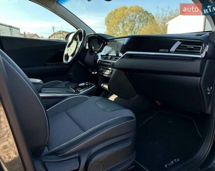 Сірий Кіа Niro, об'ємом двигуна 0 л та пробігом 37 тис. км за 24600 $, фото 91 на Automoto.ua