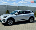 Серый Киа Niro, объемом двигателя 0 л и пробегом 131 тыс. км за 17599 $, фото 1 на Automoto.ua