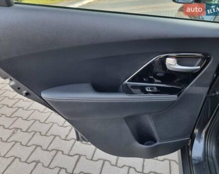 Серый Киа Niro, объемом двигателя 0 л и пробегом 121 тыс. км за 18750 $, фото 22 на Automoto.ua