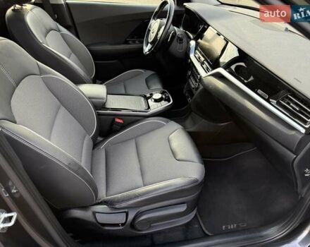 Сірий Кіа Niro, об'ємом двигуна 0 л та пробігом 88 тис. км за 21700 $, фото 34 на Automoto.ua