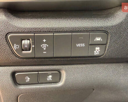 Серый Киа Niro, объемом двигателя 0 л и пробегом 88 тыс. км за 19700 $, фото 26 на Automoto.ua