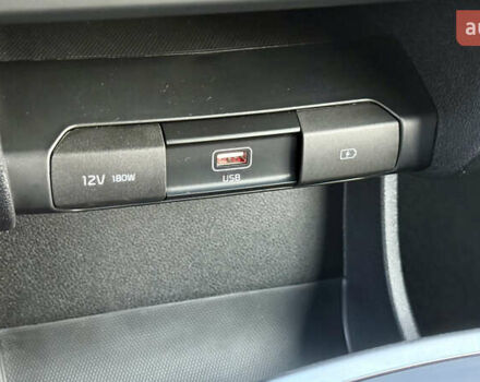 Киа Niro 2021 в Самборе на Automoto.ua Серый Киа Niro, объемом двигателя 0 л и пробегом 107 тыс. км за 19500 $, фото 35 на Automoto.ua