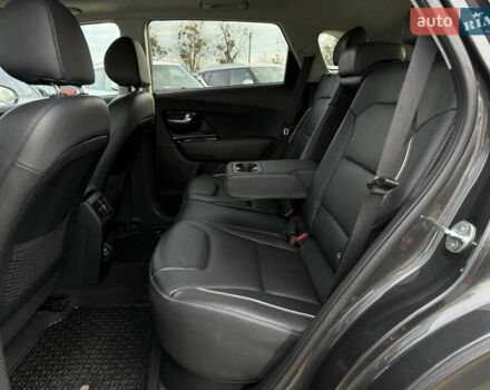 Серый Киа Niro, объемом двигателя 0 л и пробегом 82 тыс. км за 22900 $, фото 84 на Automoto.ua