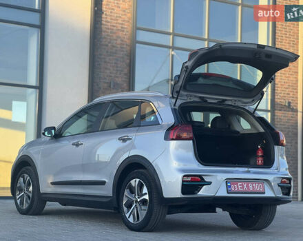 Серый Киа Niro, объемом двигателя 0 л и пробегом 139 тыс. км за 17999 $, фото 20 на Automoto.ua