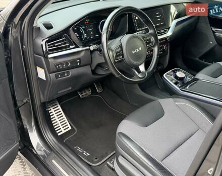 Серый Киа Niro, объемом двигателя 0 л и пробегом 47 тыс. км за 23890 $, фото 9 на Automoto.ua